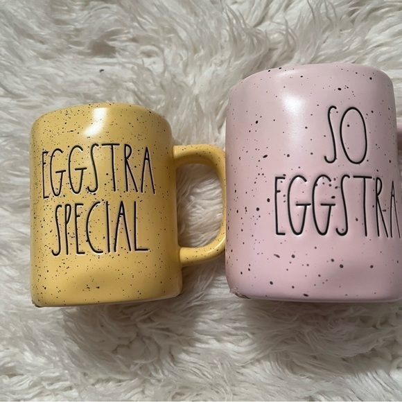 New With Box Easter Rae Dunn Mug Set. So Eggstra And Eggstra Special - Picture 2 of 3